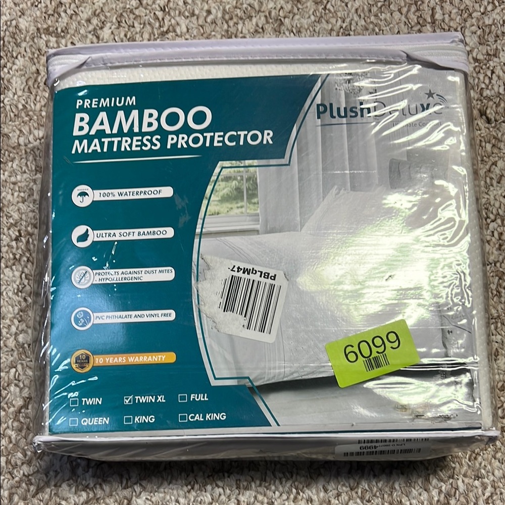 PlushDeluxe Premium Bamboo Mattress Protector- NWT